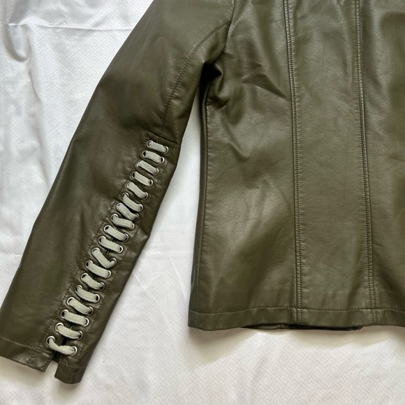 Green unique vintage leather jacket 💚 size small motorcycle/ Biker street wear - Picture 6 of 8
